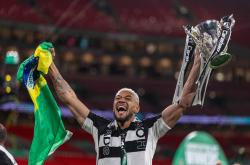 开云体育下载-英格兰队在比赛中取得关键胜利，畅快晋级