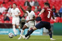 开云APP-冰岛队在比赛中斩获关键胜利