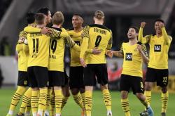 开云体育下载-法兰克福球员连续进球，成为德甲焦点