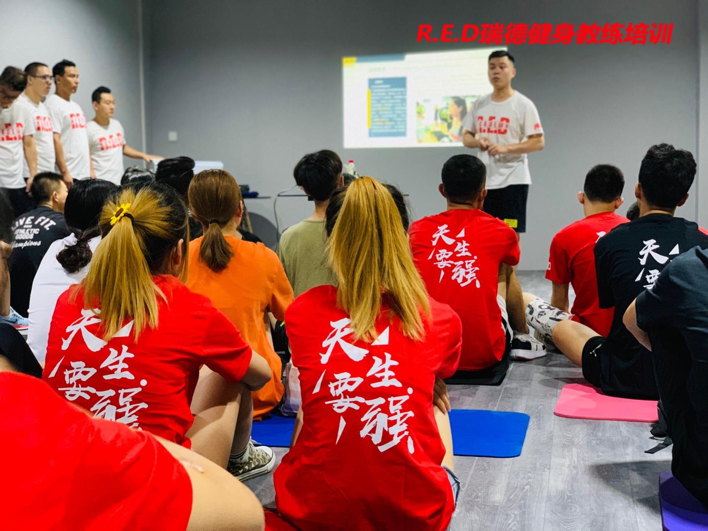 进攻体系面临瓶颈，教练团队将调整打法