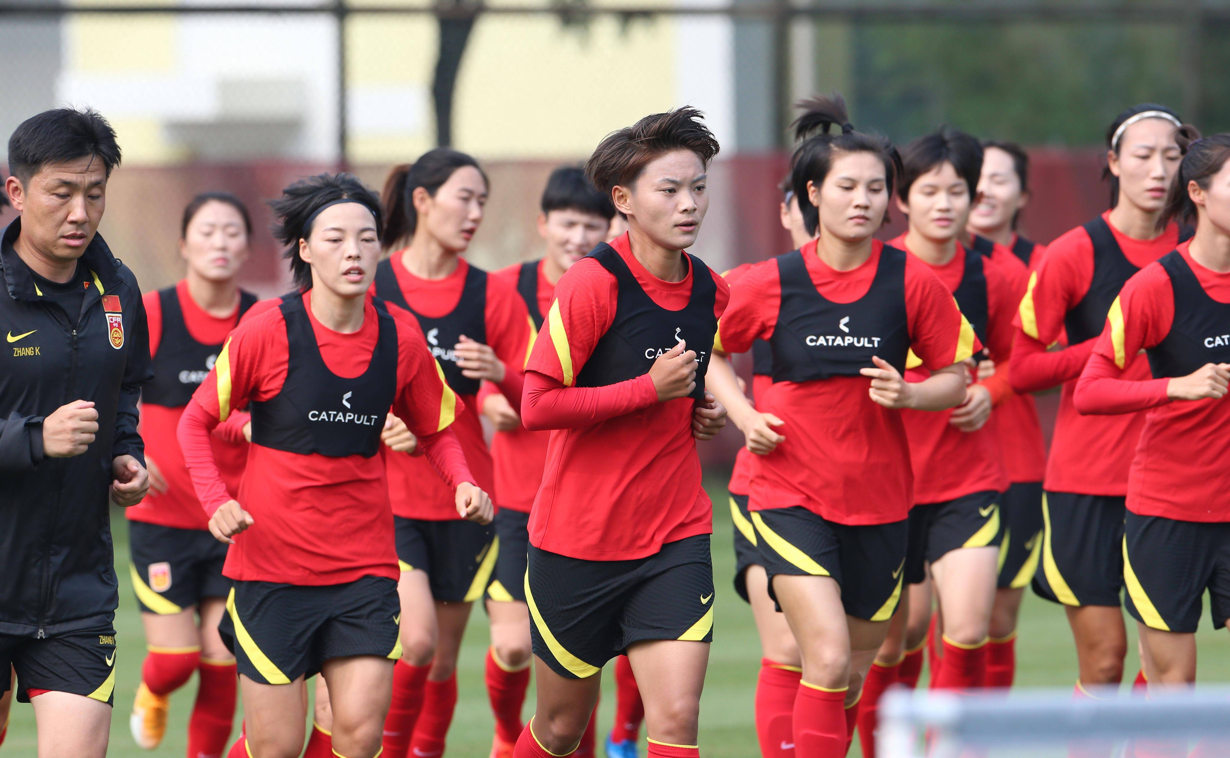 斯洛伐克女足在比赛中取得了历史性突破