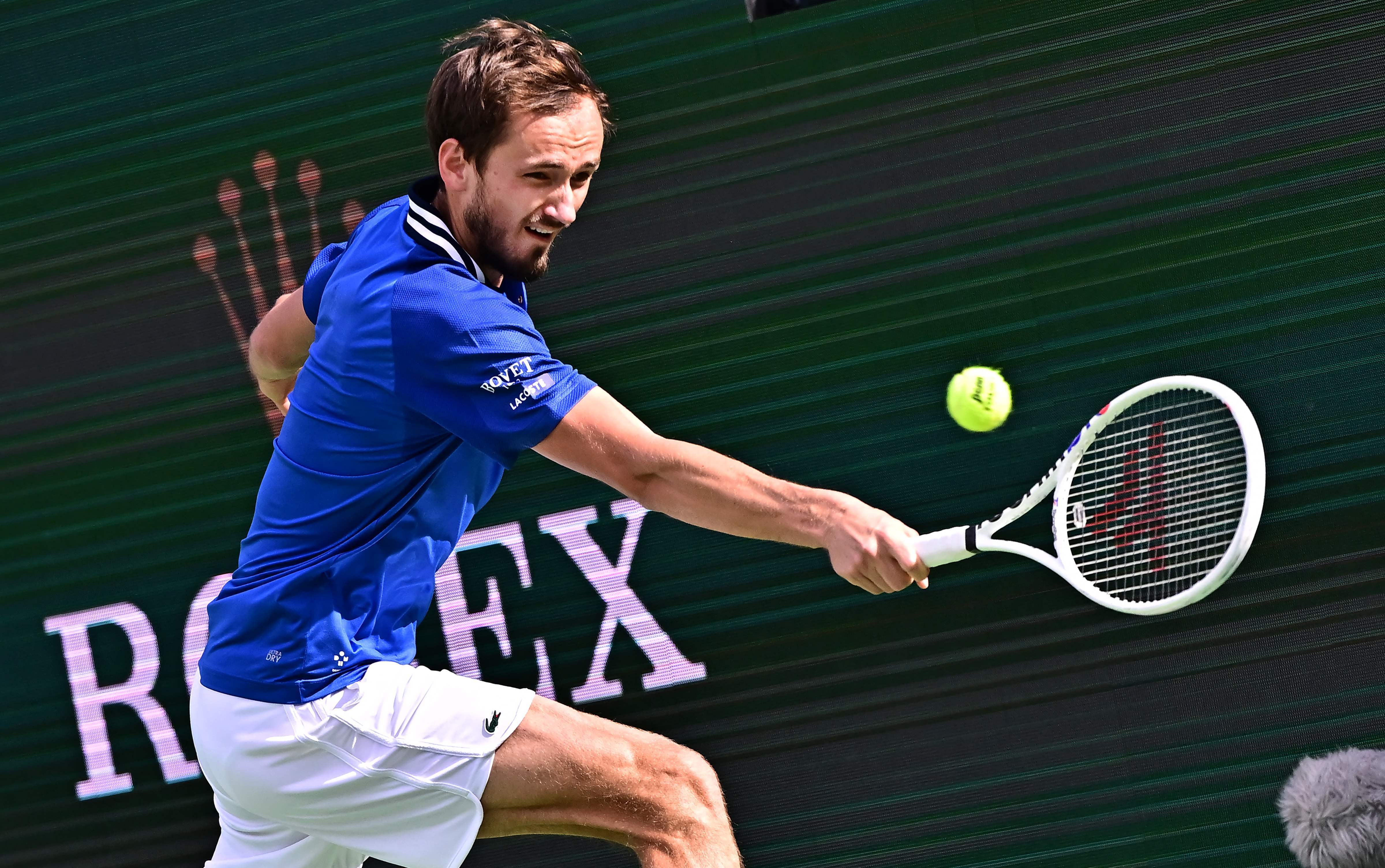 德国网球队逆转西班牙网球队,梅德韦杰夫爆发神勇的简单介绍 德国网球队逆转西班牙网球队,梅德韦杰夫爆发神勇的简单介绍