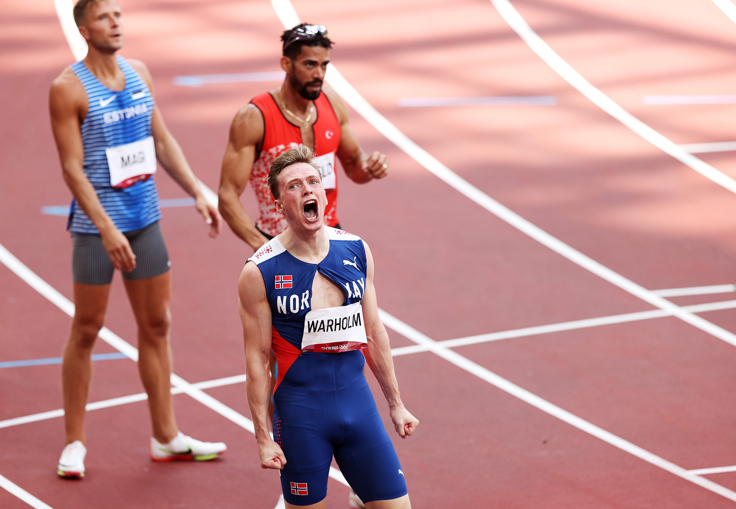 关于游泳比赛中挪威名将再次夺冠的信息 关于游泳比赛中挪威名将再次夺冠的信息