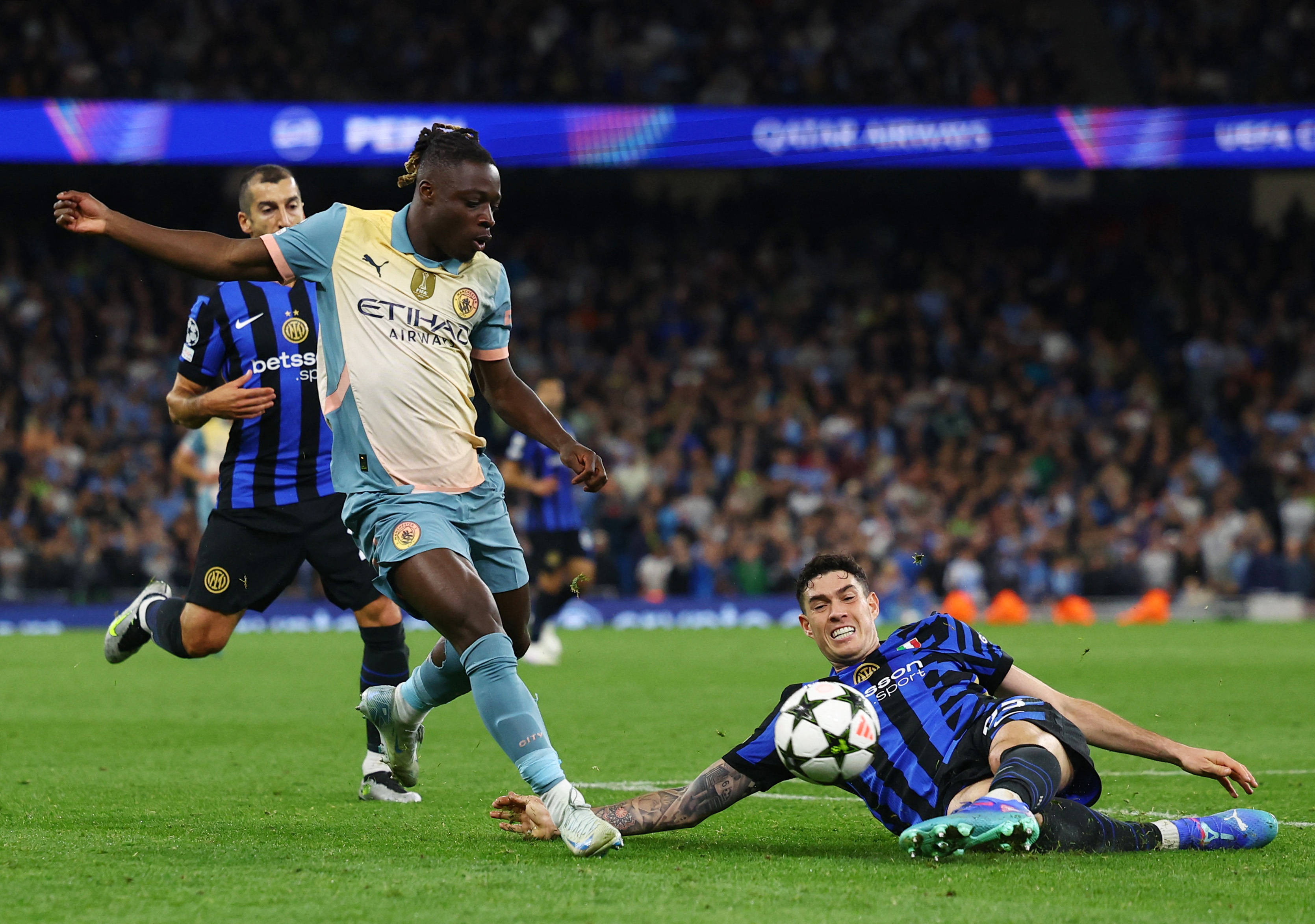 关于罗马客场惨败热那亚,遭遇三连败的信息 关于罗马客场惨败热那亚,遭遇三连败的信息