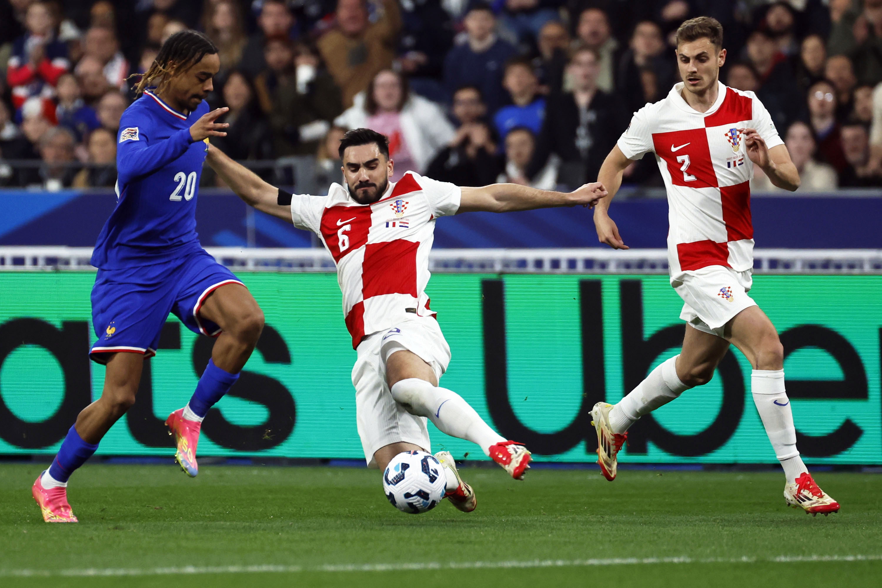 罗马尼亚惊险胜出，晋级欧国联半决赛的简单介绍