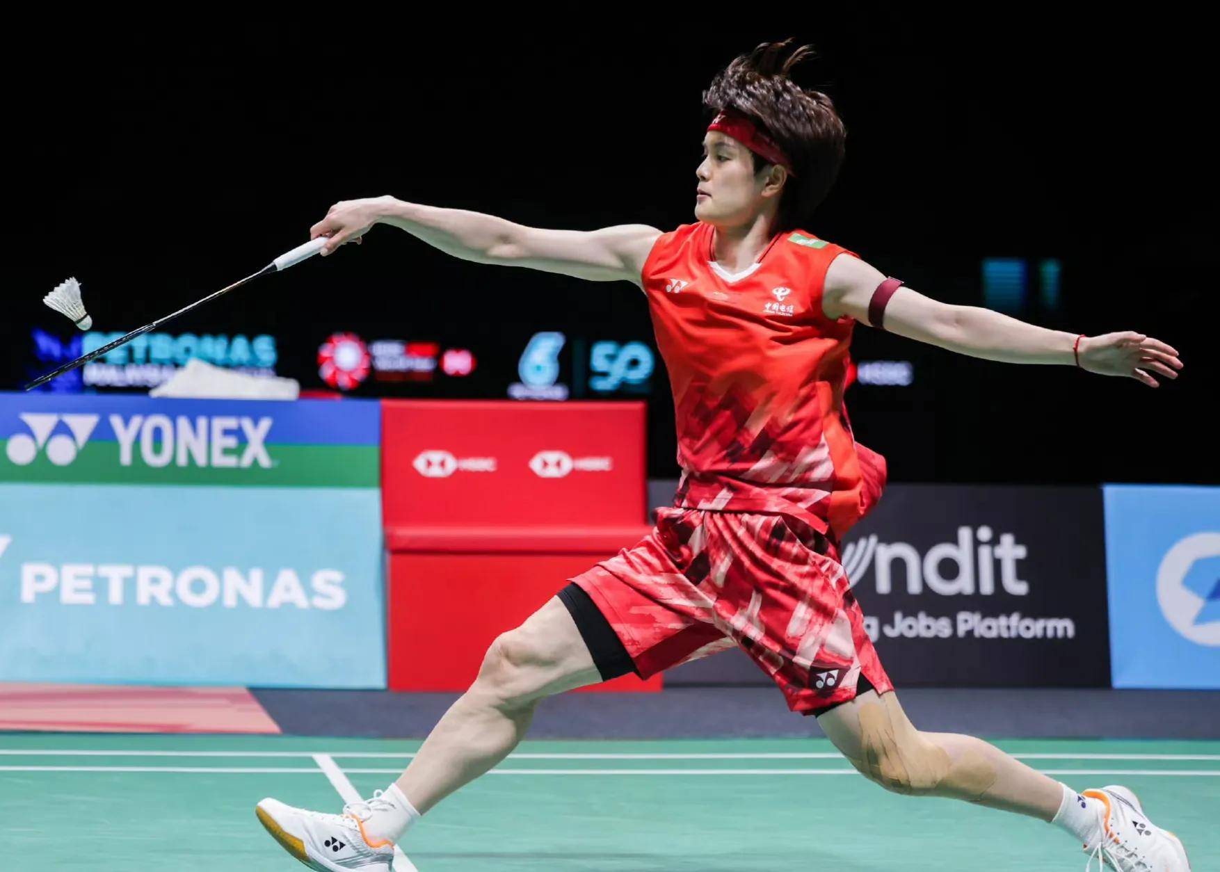 包含印度羽毛球队力克丹麦羽毛球队，马琳统治全场的词条