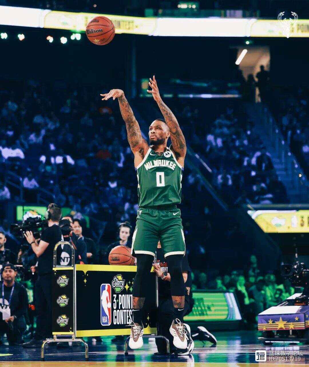 爵士轻取山东队,利拉德刷新纪录的简单介绍 爵士轻取山东队,利拉德刷新纪录的简单介绍