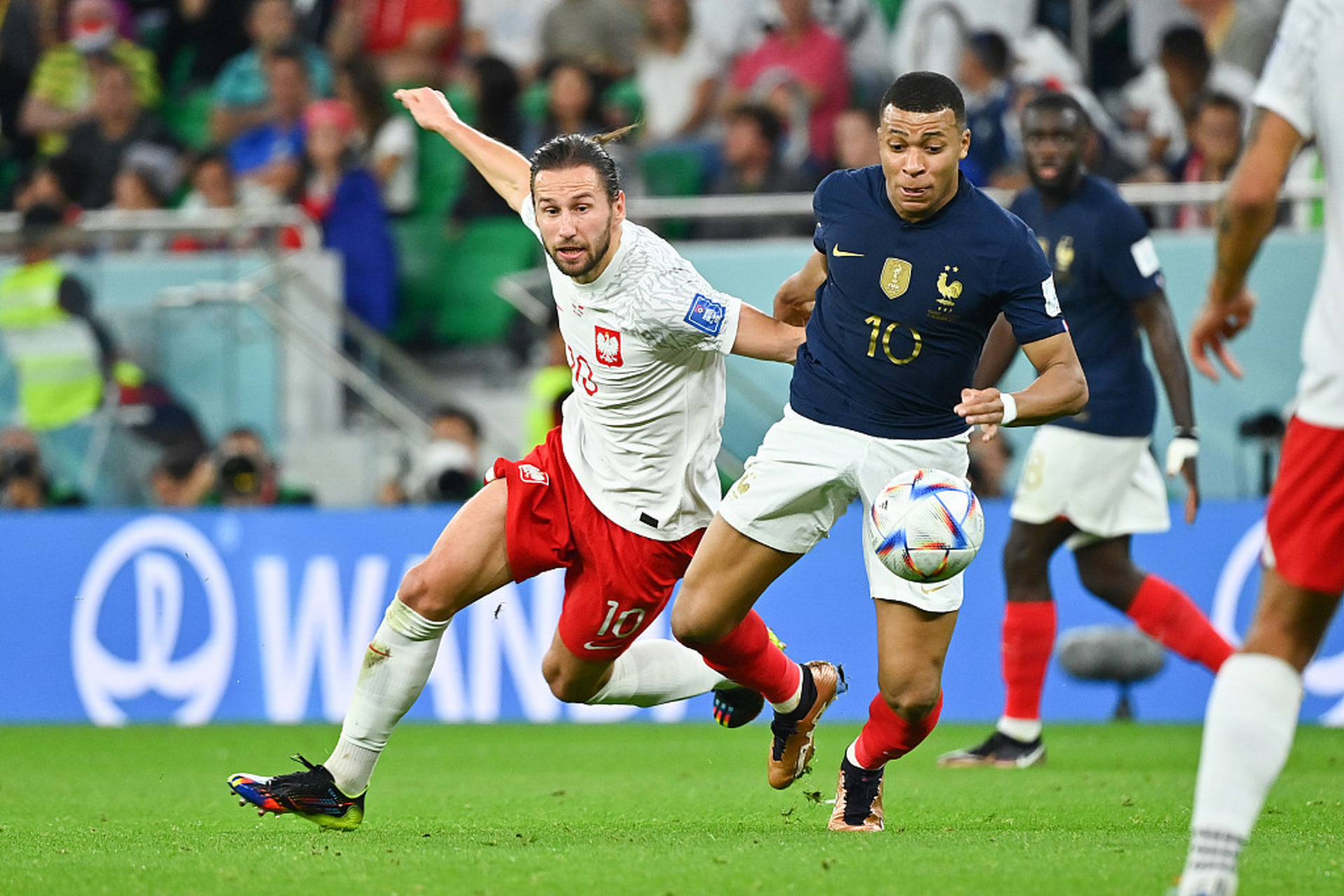 韩国队鏖战法国队，波尔高光表现