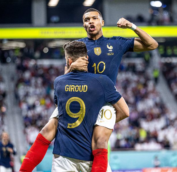 摩洛哥绝杀塞内加尔，梅西点燃赛场